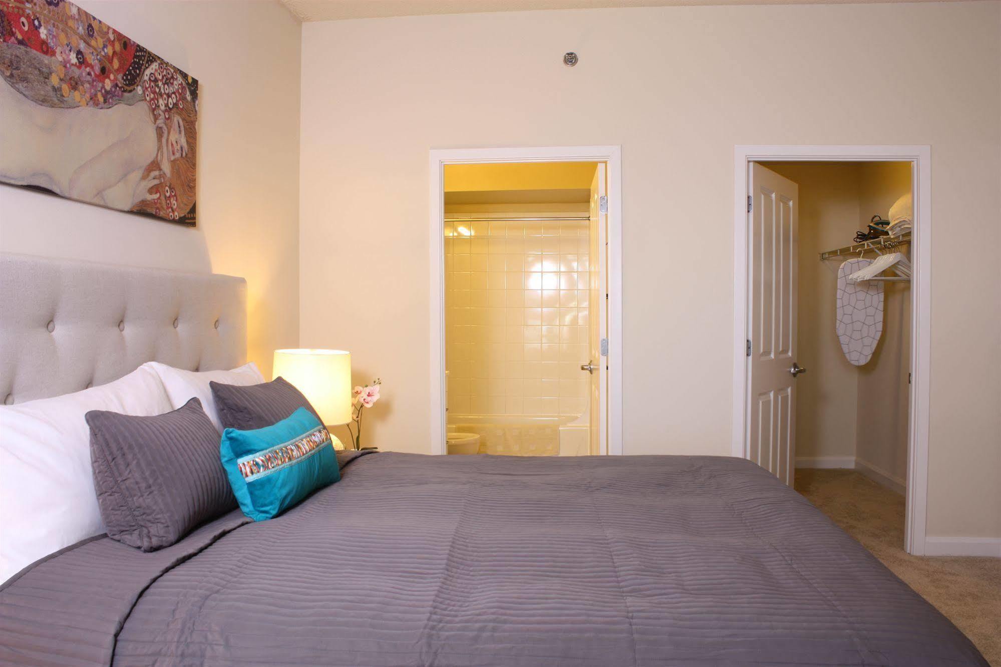 Dharma Home Suites Jc At Exchange Place جيرسي سيتي المظهر الخارجي الصورة
