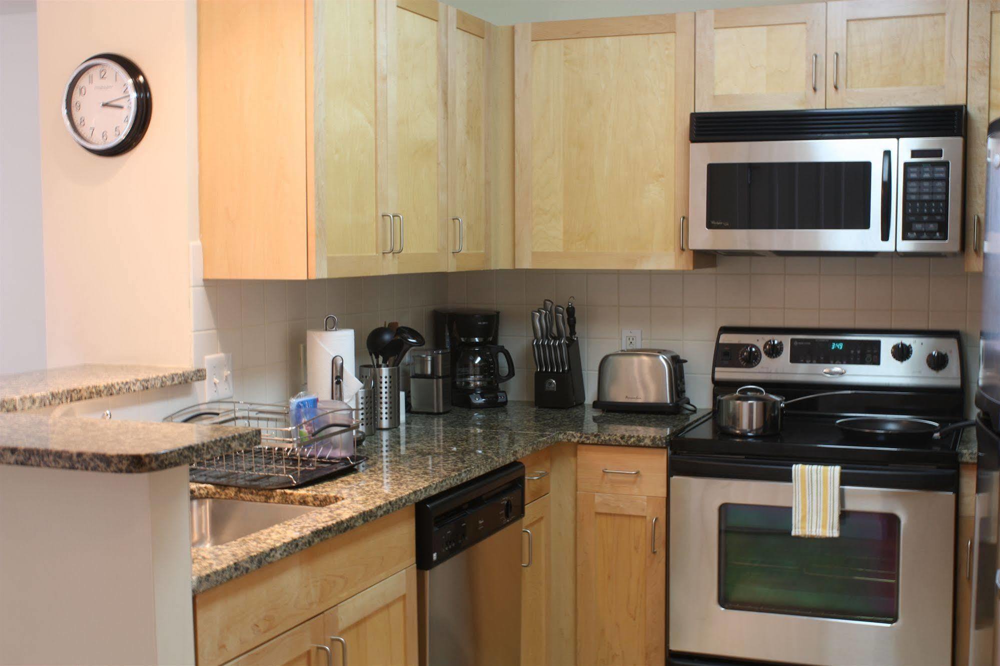 Dharma Home Suites Jc At Exchange Place جيرسي سيتي المظهر الخارجي الصورة