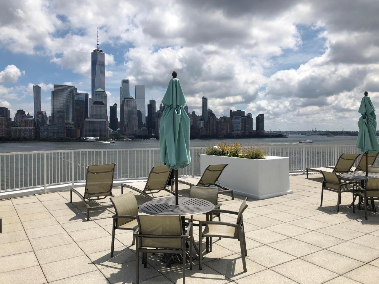 Dharma Home Suites Jc At Exchange Place جيرسي سيتي المظهر الخارجي الصورة